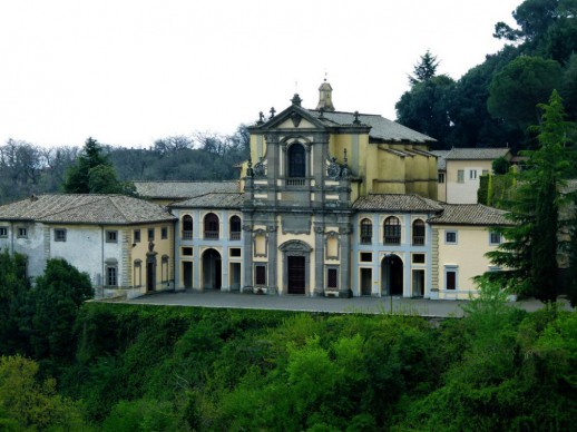 Facciata della Chiesa di S. Teresa Facciata della Chiesa di S. Teresa