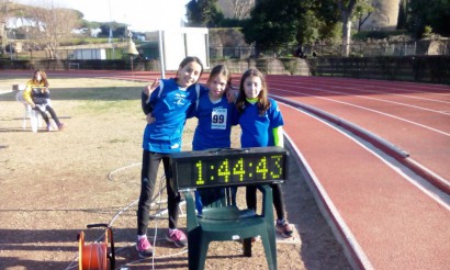 Staffetta 3x200 metri Esordienti A con Ludovica, Carlotta e Giulia